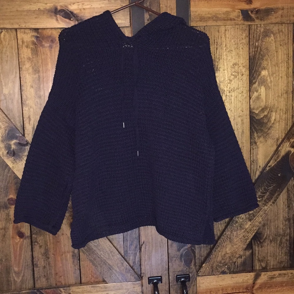 Lou & Grey Navy Knit hoodie size XS runs big!